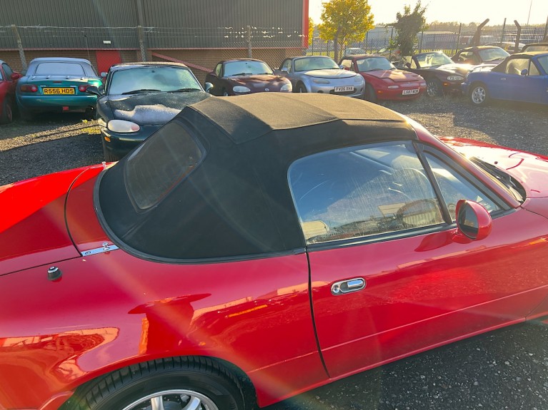 1994 Mazda MX-5 Mk1 1.8 (UK spec)