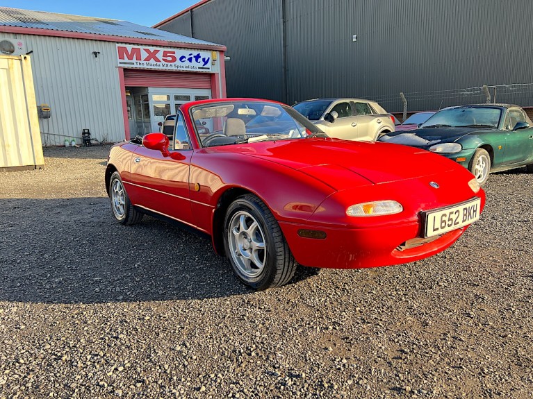 1994 Mazda MX-5 Mk1 1.8 (UK spec)