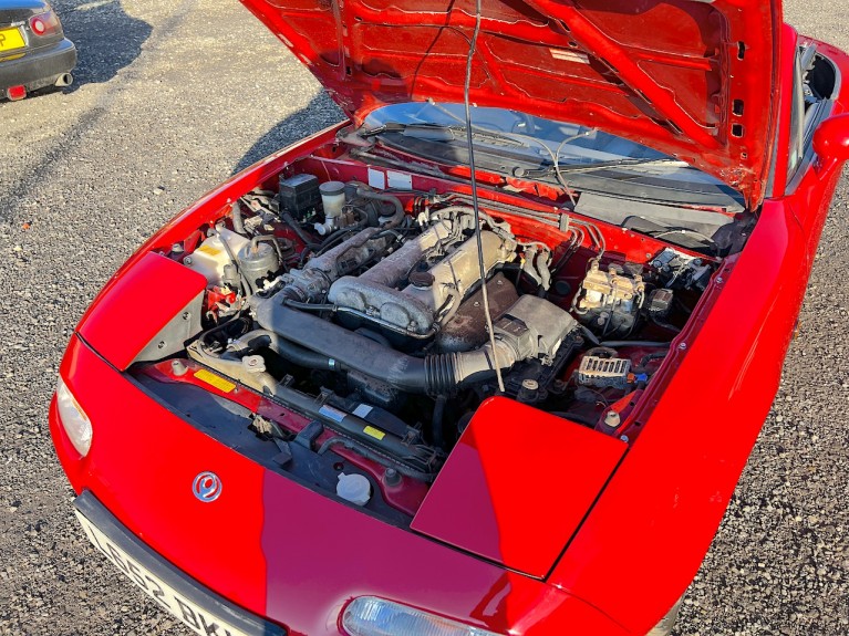 1994 Mazda MX-5 Mk1 1.8 (UK spec)