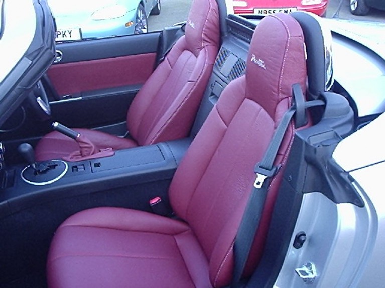 Mazda MX5 Diamond patterned seat set